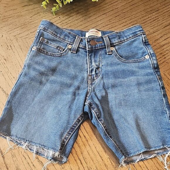 Levi Strauss denim shorts Size 8 - Picture 10 of 10